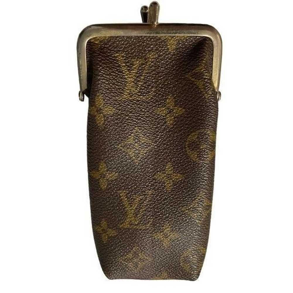 Rare vintage Louis Vuitton Kisslock glasses case - image 9