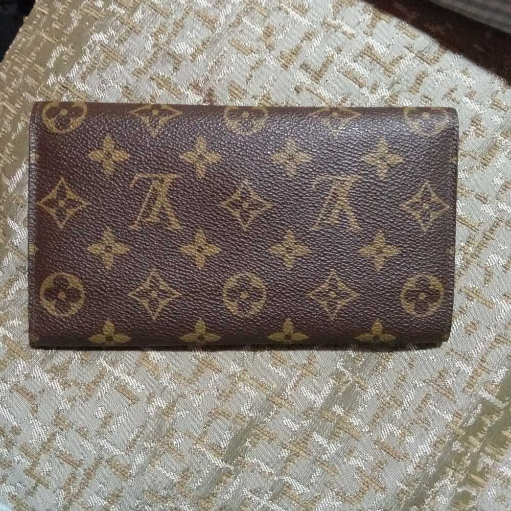 Louis Vuitton wallet women - image 3