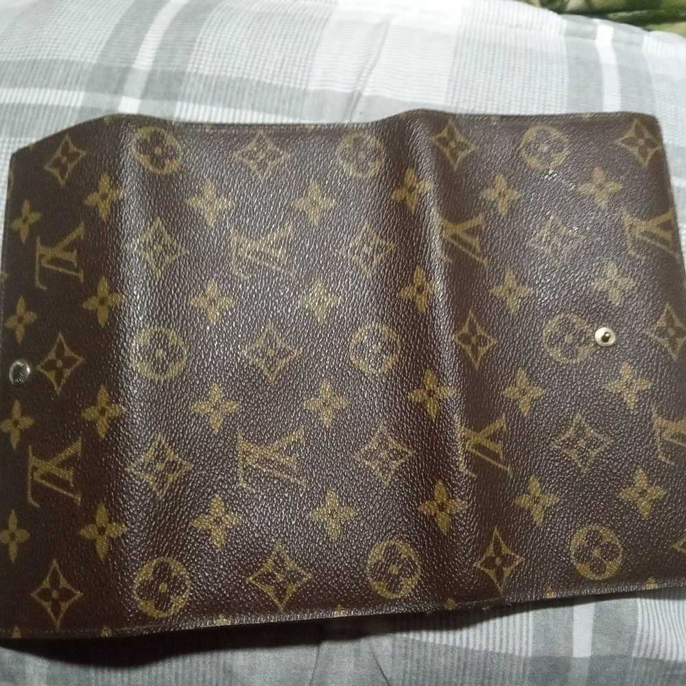 Louis Vuitton wallet women - image 4