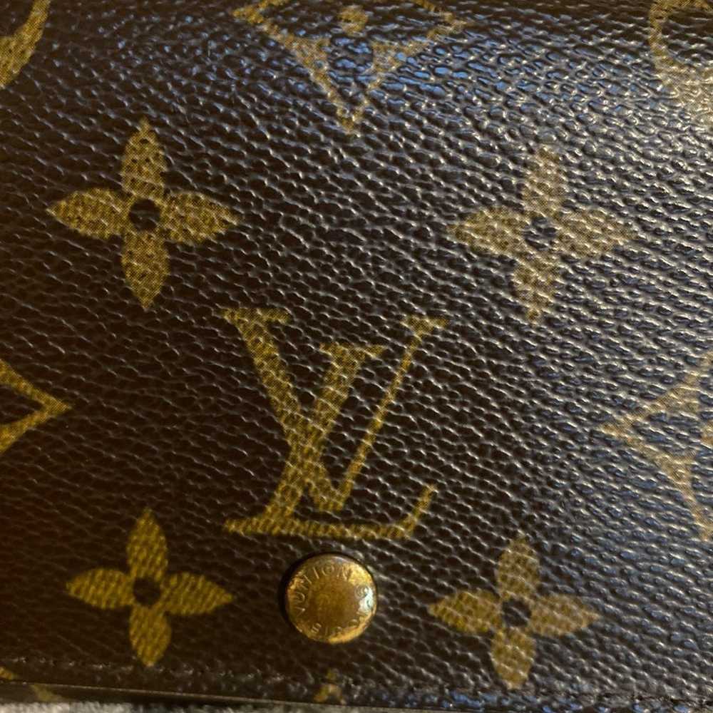 Louis Vuitton Wallet - image 12