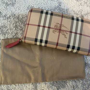 Burberry zipper wallet vintage check