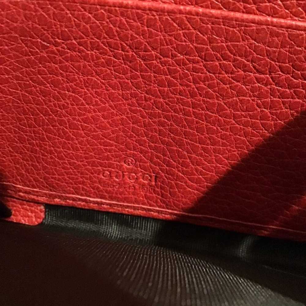 Authentic Gucci Print leather zip around - image 12