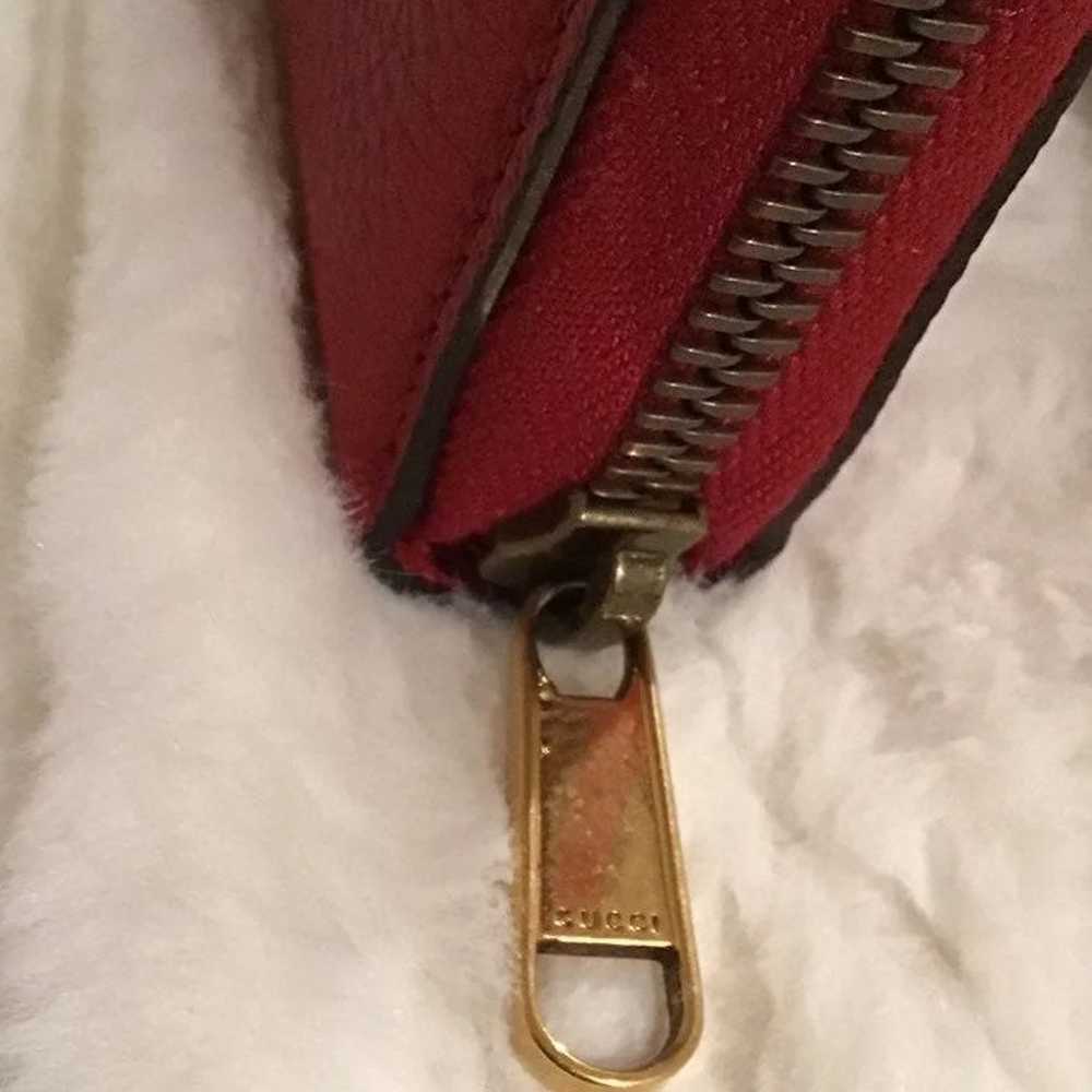 Authentic Gucci Print leather zip around - image 7