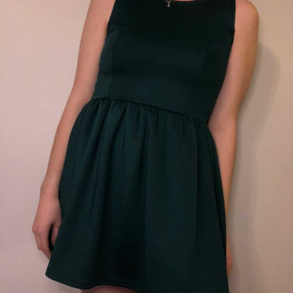 Forest green fit and flare dress - image 3