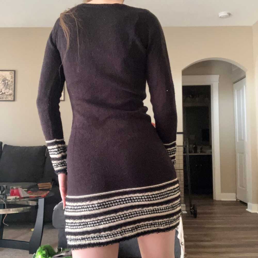 VINTAGE BLACK AND WHITE CROCHET KNIT SWEATER DRESS - image 6