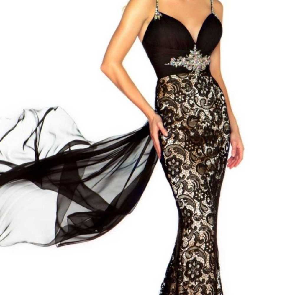 STUNNING MAC DUGGAL GOWN 10 - image 1