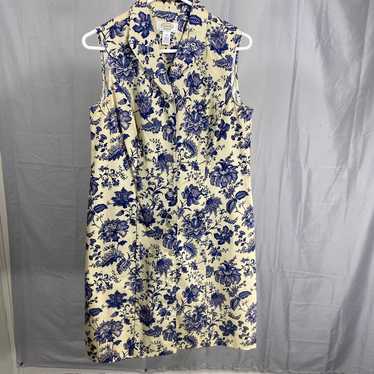 Vintage women’s button up the front dress