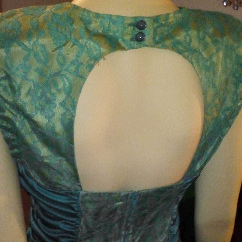 BEAUTIFUL MAYVEN'S - EMERALD GREEN LACE DRESS - image 2