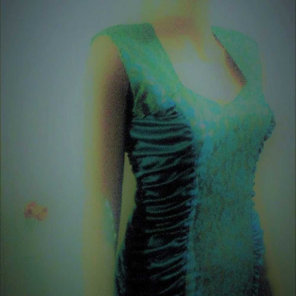 BEAUTIFUL MAYVEN'S - EMERALD GREEN LACE DRESS - image 4