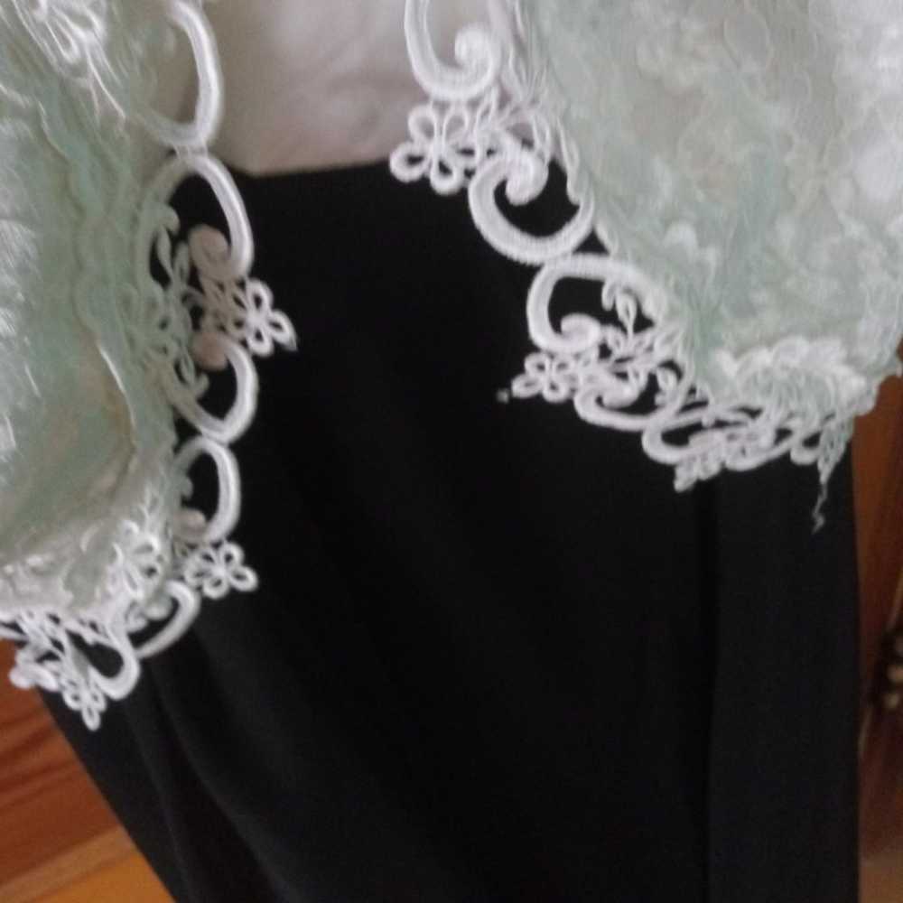 Size 14 Formal Long Luxury Dress Fancy White over… - image 4