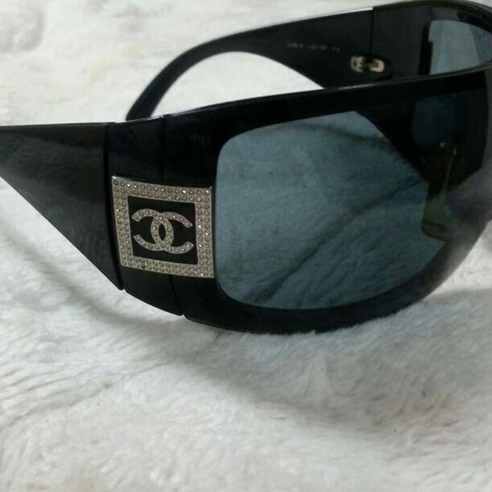 USED CHANEL SUNGLASSES VERYGOOD #73D3 - image 3