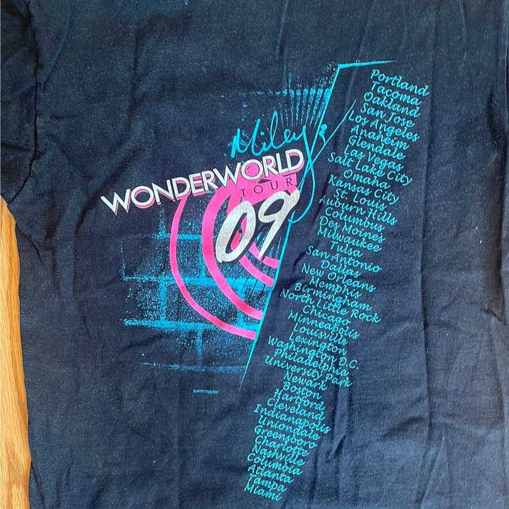 Band Tees Rare Miley Cyrus 2009 Wonder Tour T-Shi… - image 4