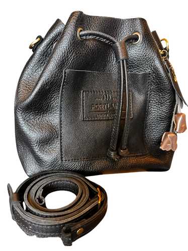 Portland Leather ** Large Pebbled Black Bucket - M