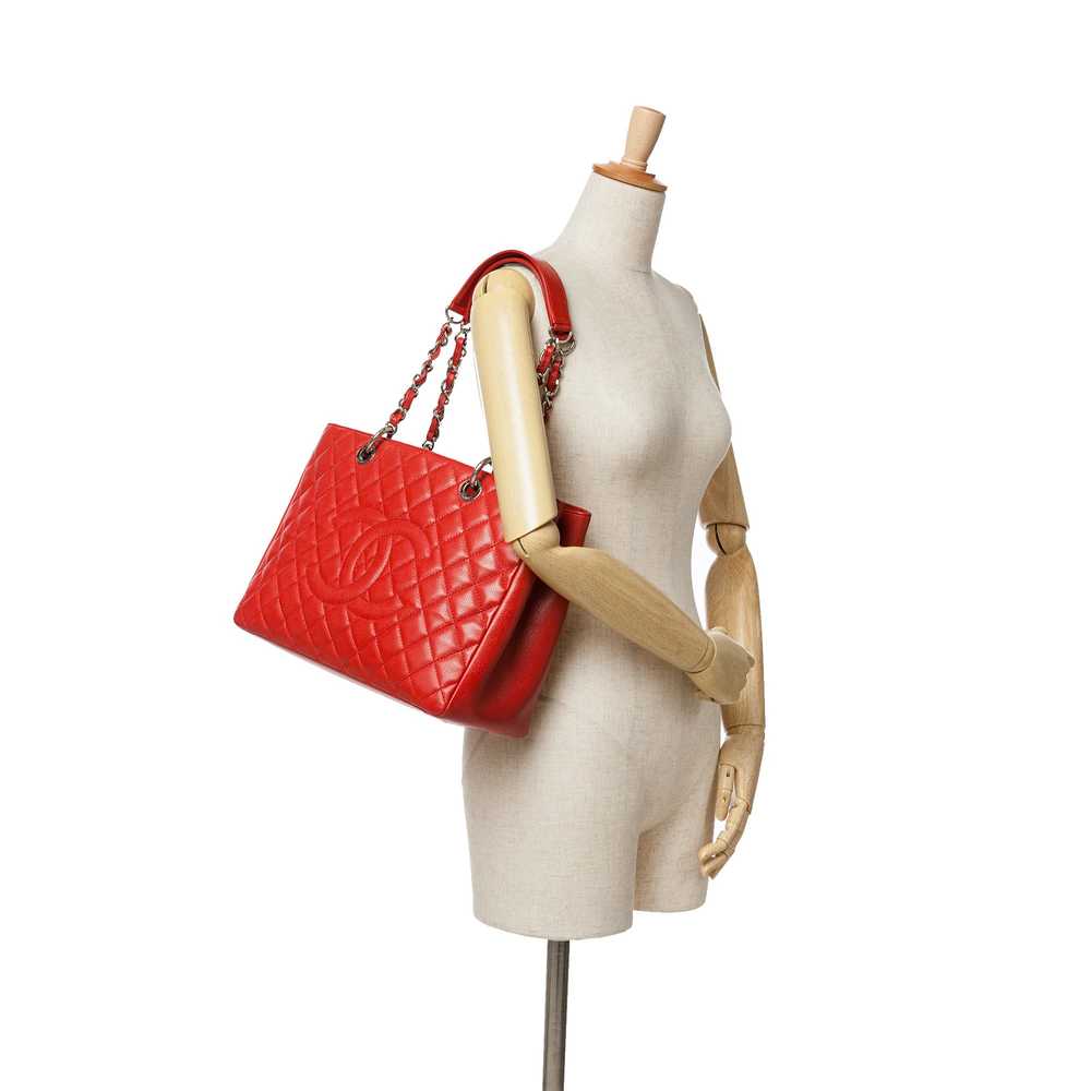 Red Chanel Caviar Grand Shopping Tote - image 10