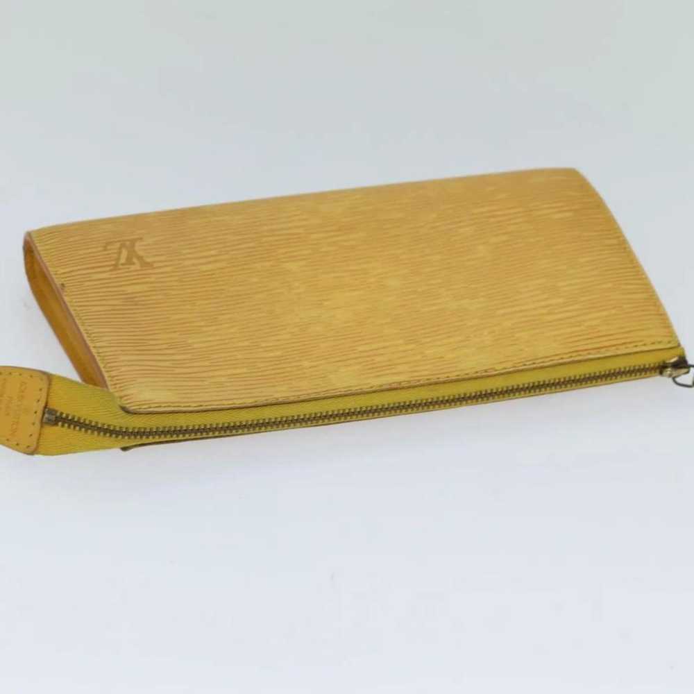 Louis Vuitton Pochette Accessoire leather clutch … - image 4