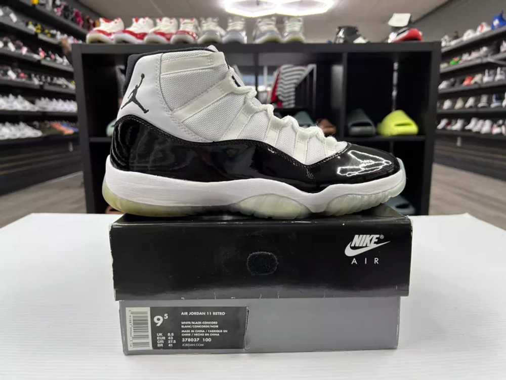 Air Jordan 11 Retro Concord Size 9.5 378037-100 - image 1