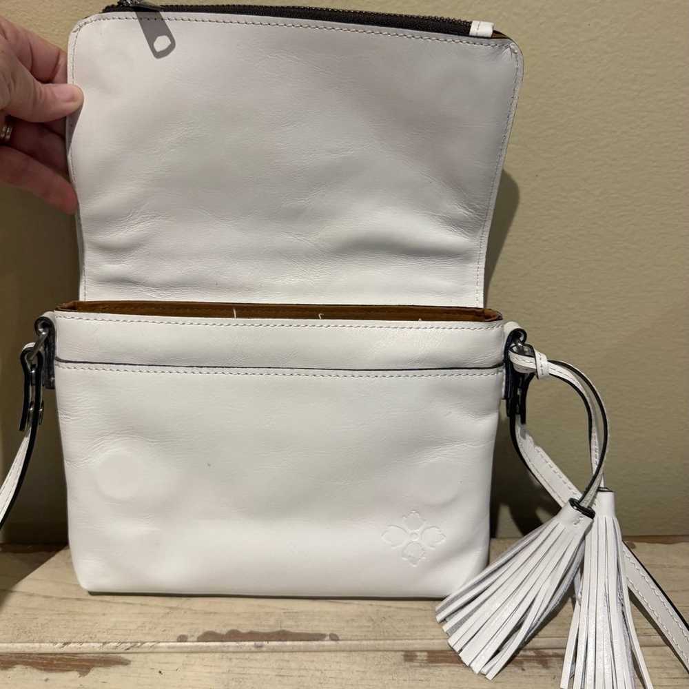 Patricia Nash Corfu Crossbody Leather White With … - image 3