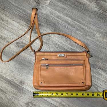 Y2K vintage Relic crossbody bag.