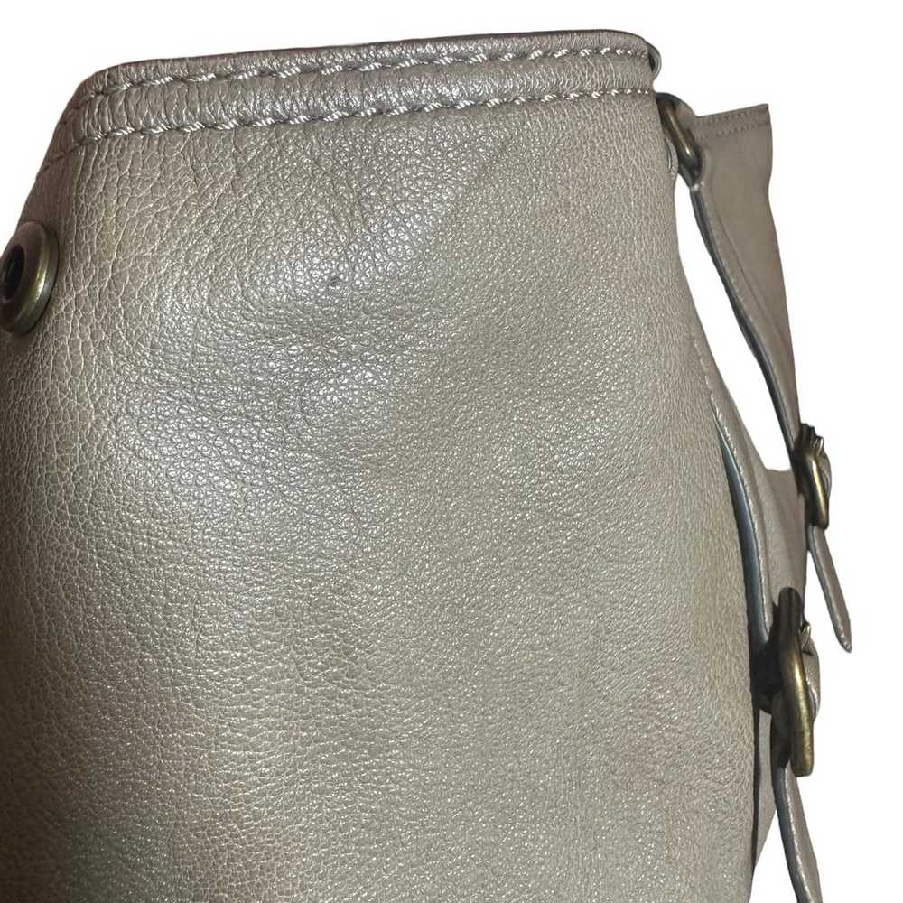 Frye Lily tote in a light/medium gray beige color - image 10