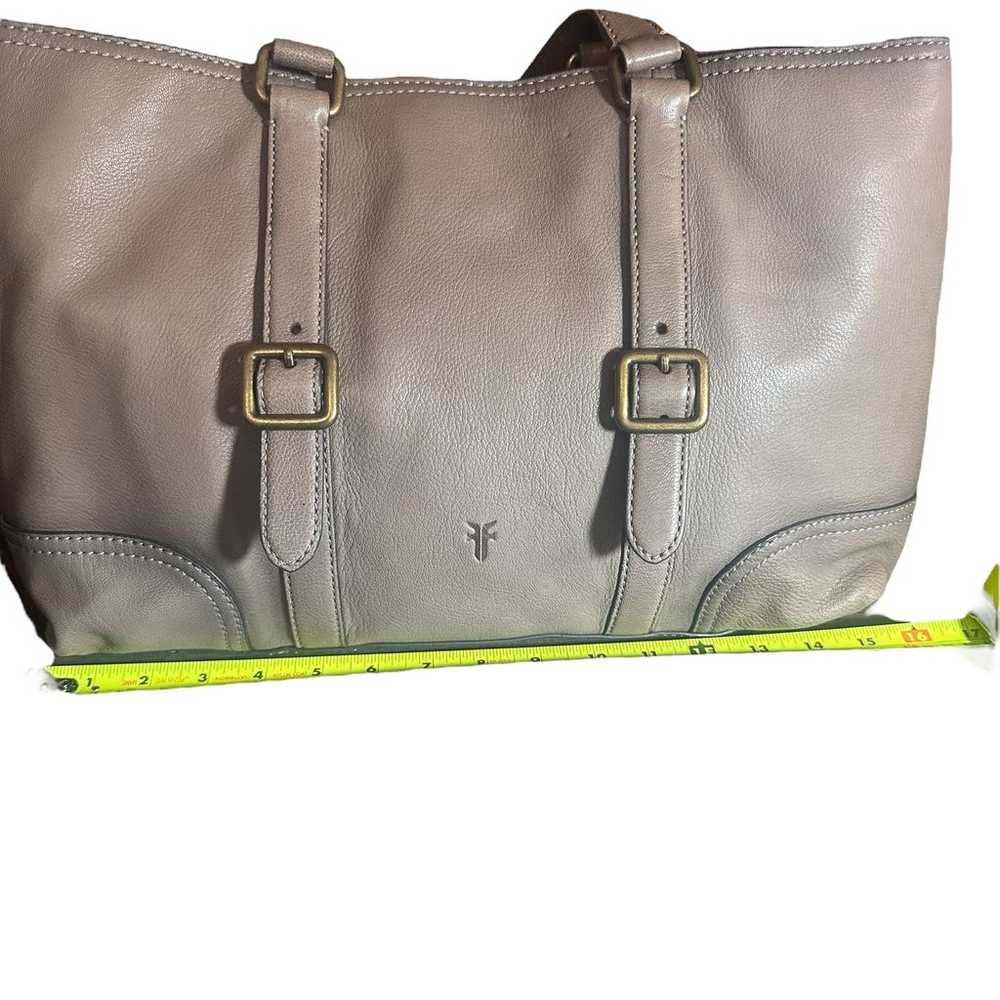 Frye Lily tote in a light/medium gray beige color - image 5