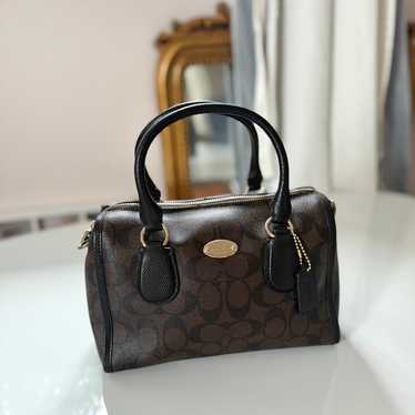 Authentic COACH Signature mini Bennett Satchel