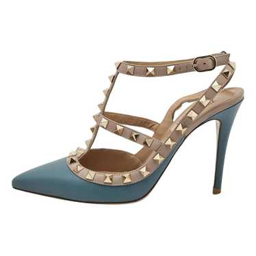 Valentino Garavani Rockstud patent leather heels