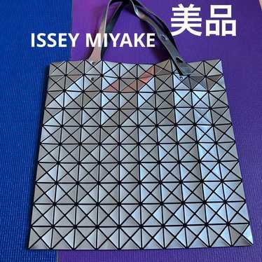 BAOBAO ISSEY MIYAKE Bao Bao Bag