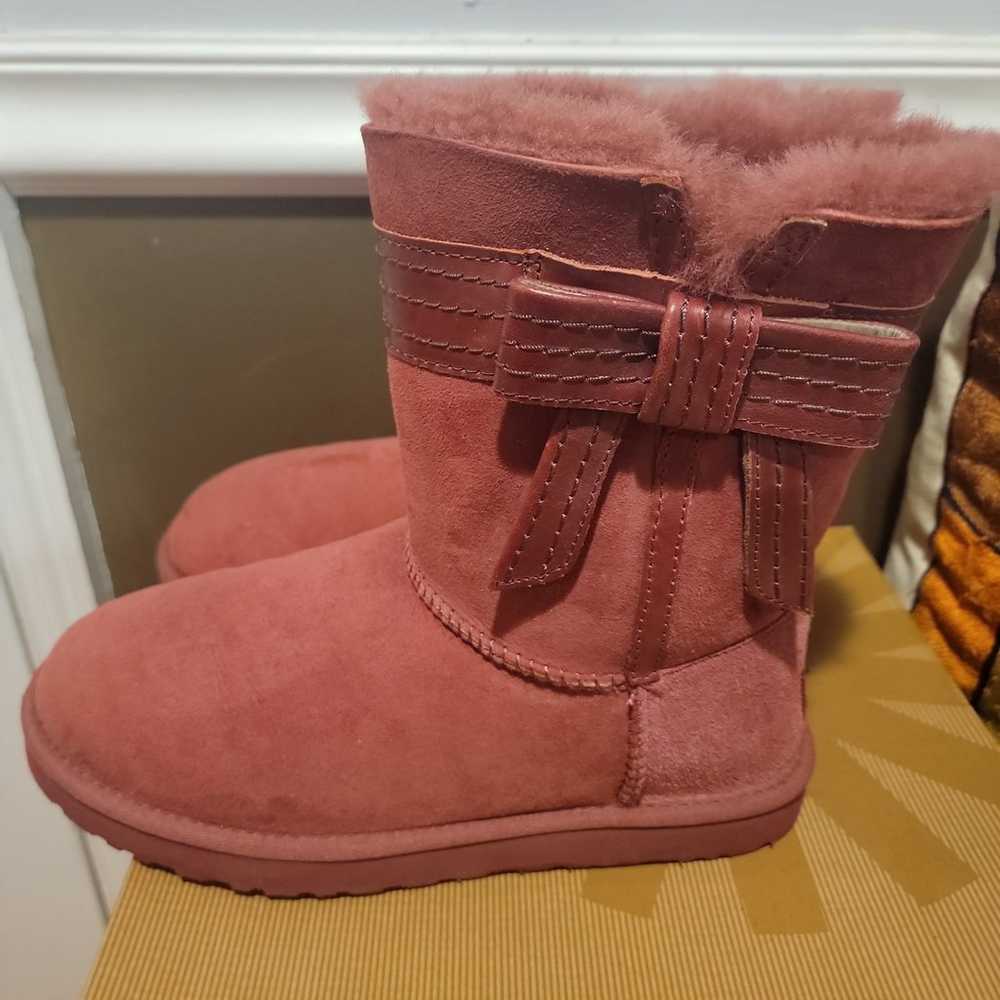 Ugg - image 4