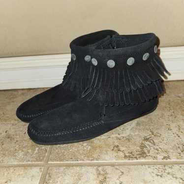 Black leather Minnetonka fringe short boot moccasi