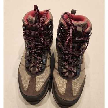 Helly Hansen waterproof hiking boots. Size 7. - image 1