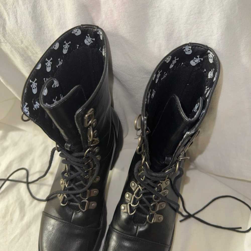 Chunky gothic lace up front skull boot - image 4