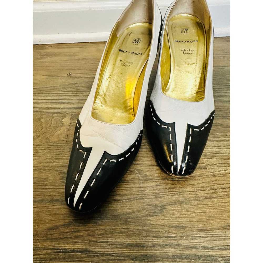 BRUNO MAGLI Vintage Black White Pointed Toe Spect… - image 2