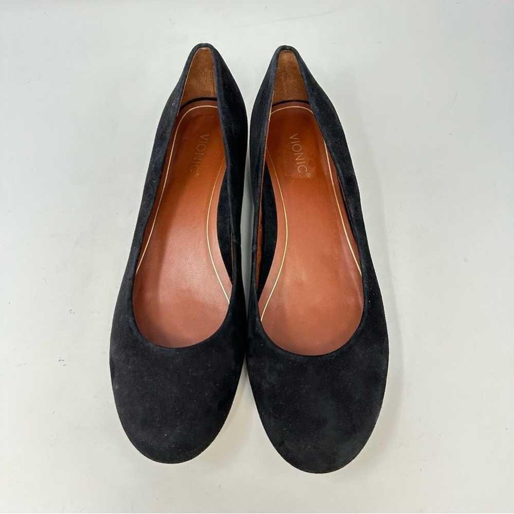 Vionic Hannah Round Toe Suede Flat Black Size 11 - image 3