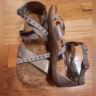 Bearpaw Julianna Pewter Sandal - Size 10