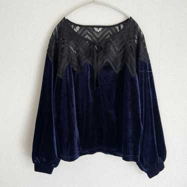 RIVET&SURGE Lace × Velour Contrast Top