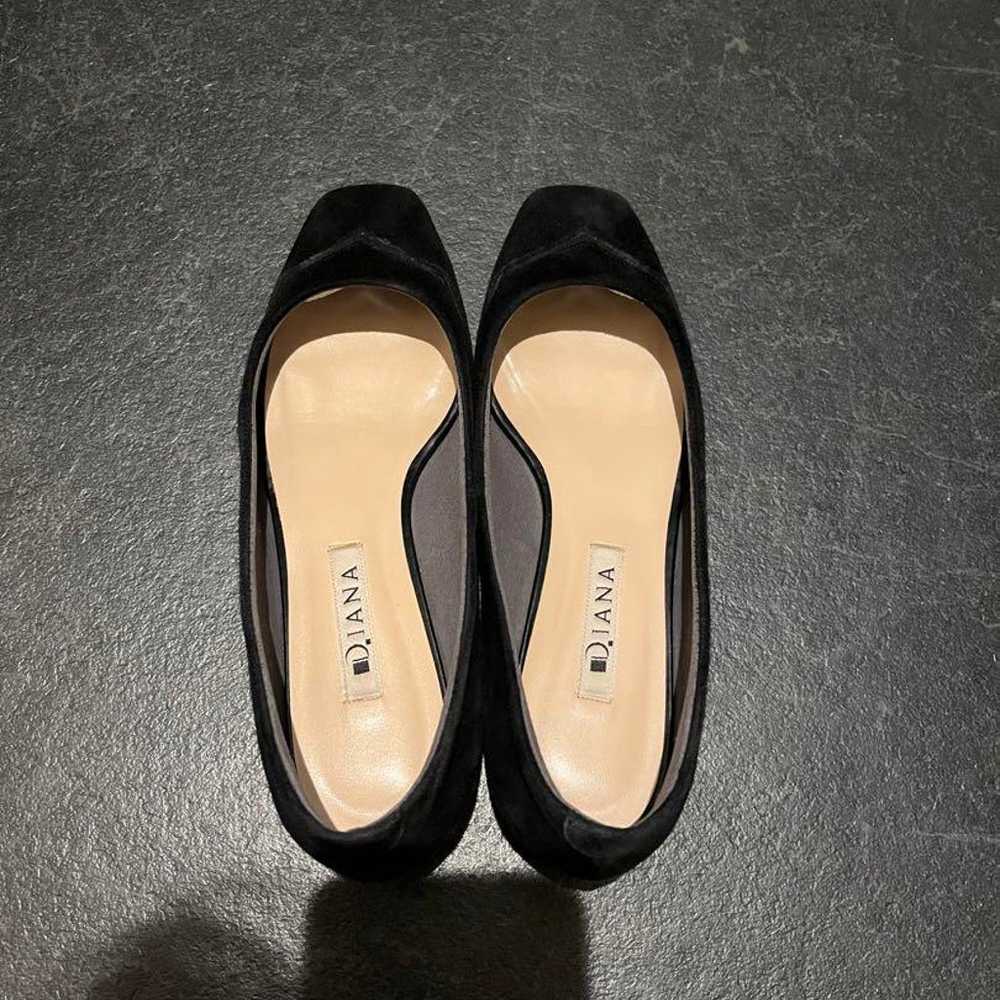 DIANA Black Suede Square-Toe Pumps 22 cm - image 2