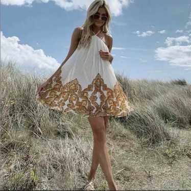 H&M Pleated Cream and Gold Baby Doll
Dress , size 