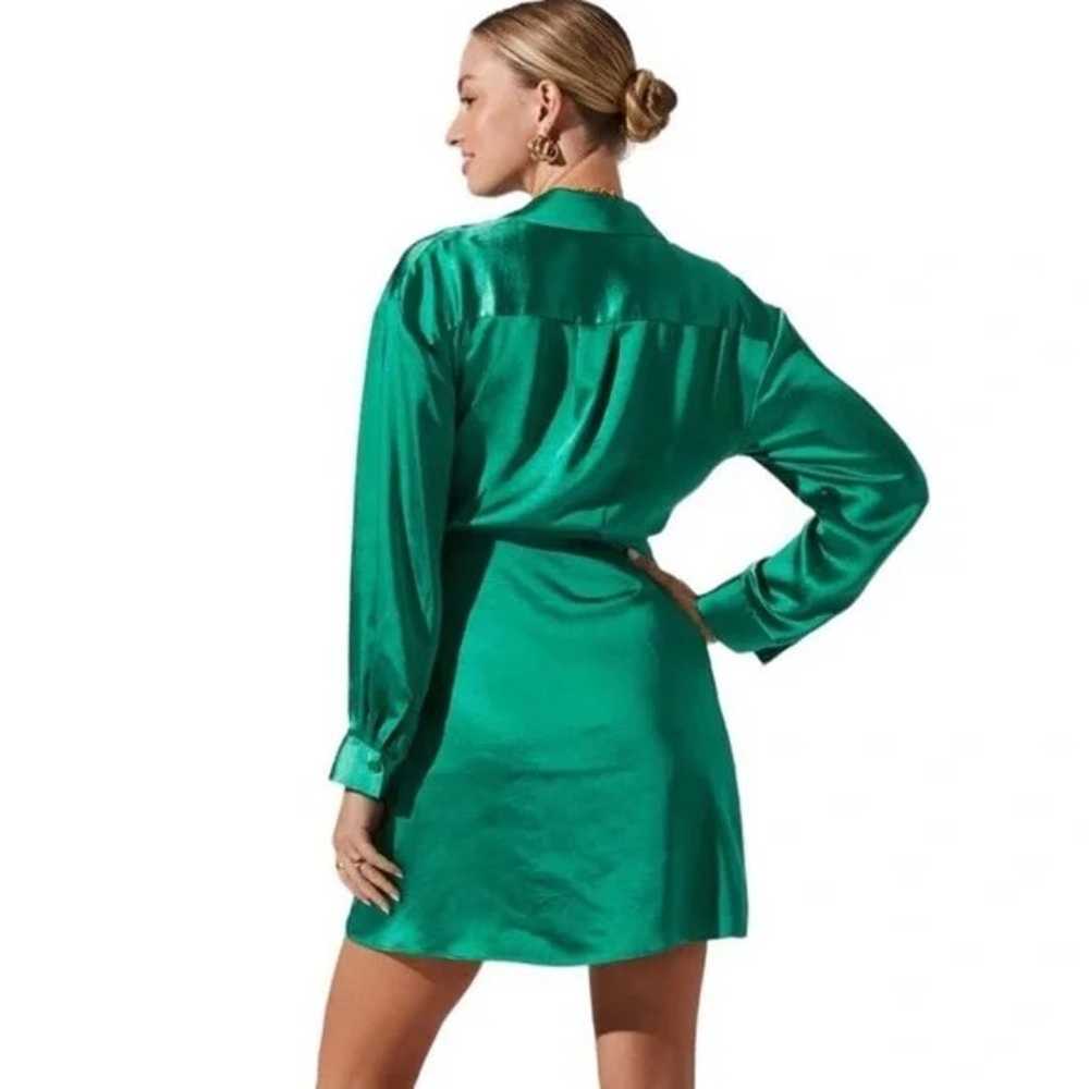 ASTR the Label Long Sleeve Satin Wrap Dress Emera… - image 5