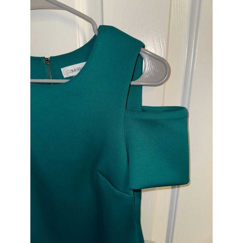 Calvin Klein Elegant Green Sheath Dress with Gold… - image 3