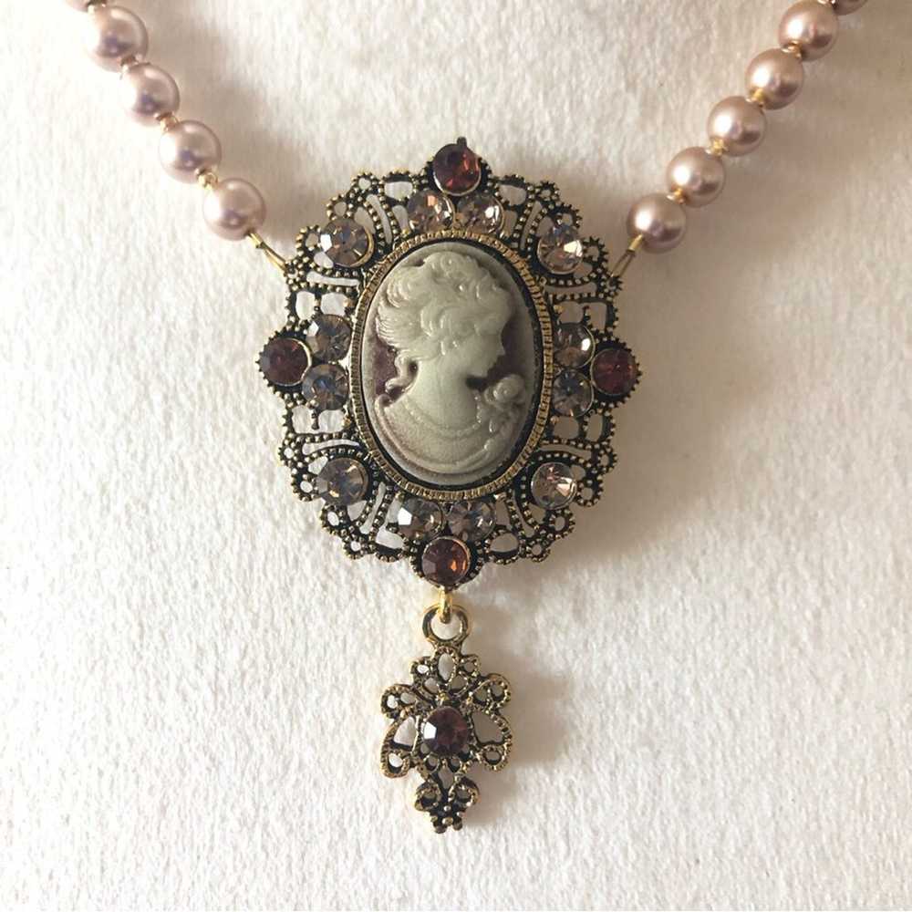 Handcrafted repurpose victorian lady cameo pendan… - image 2