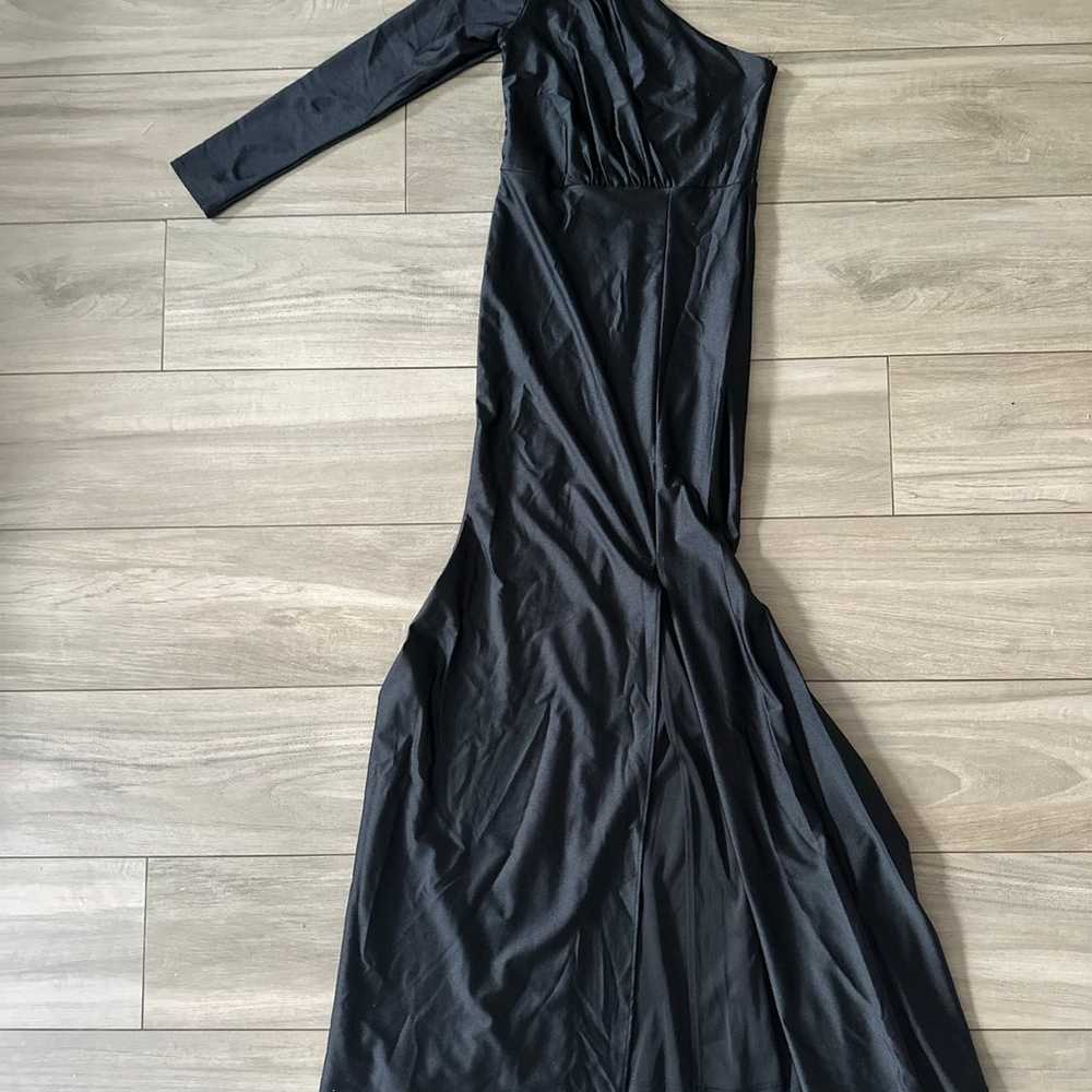 One shoulder black mermaid dress with slit black … - image 5