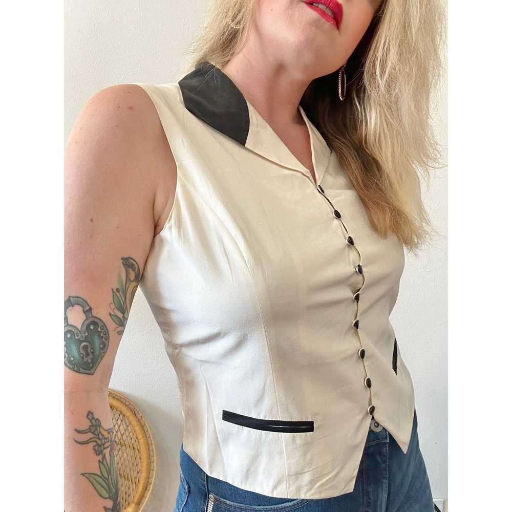 Vintage 90’s Ivory & Black Silk Vest size 14 - image 2