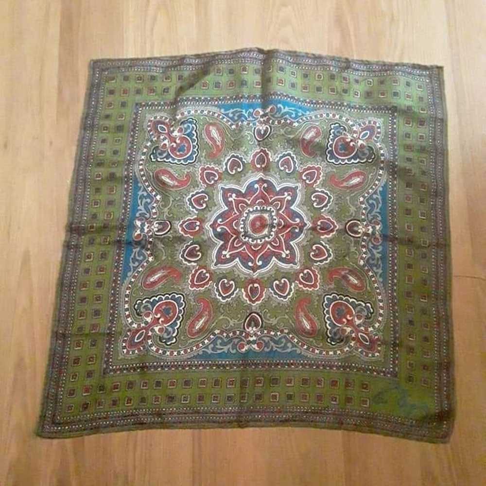 Vintage Olive Green Paisley Scarf - image 7