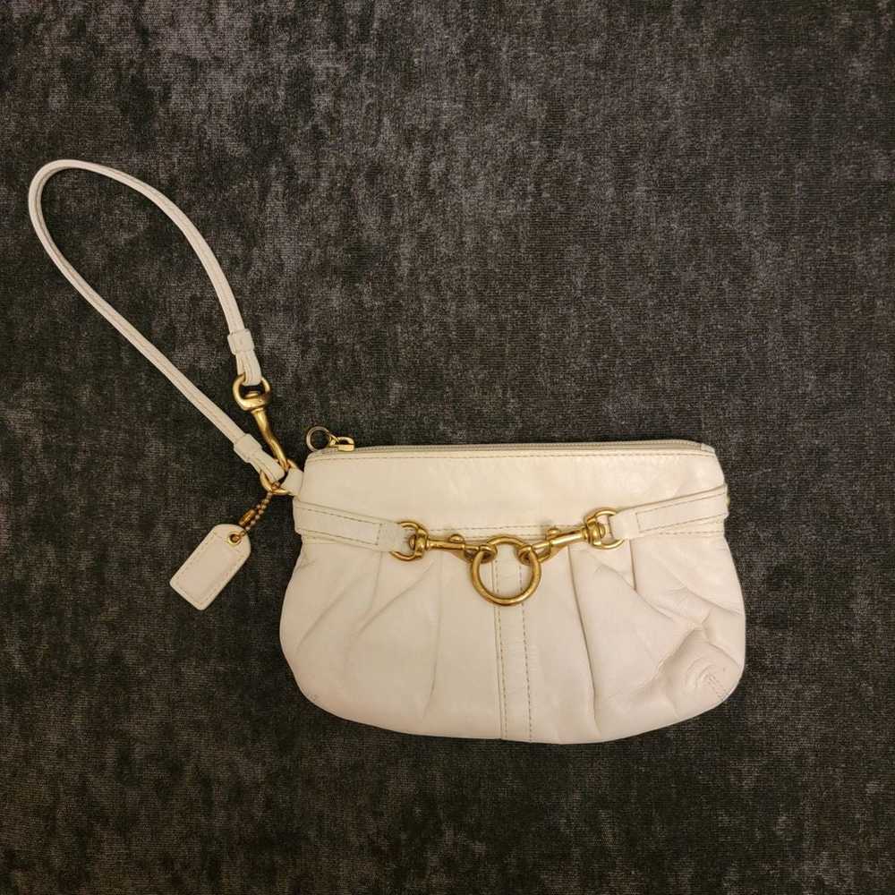 Vintage Coach Off White Leather Wristlet - image 1