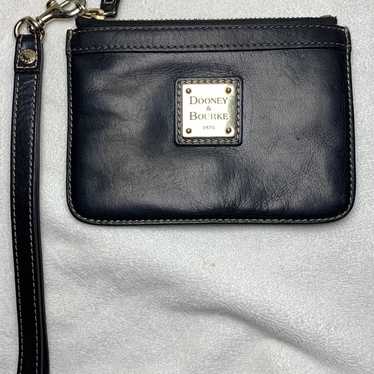 VTG Dooney & Bourke Black Leather Wristlet