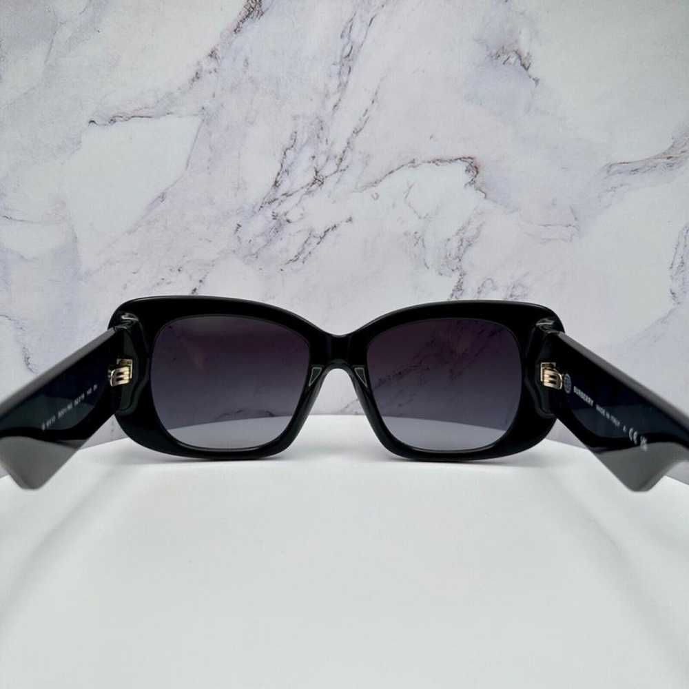 Burberry Sunglasses - image 11