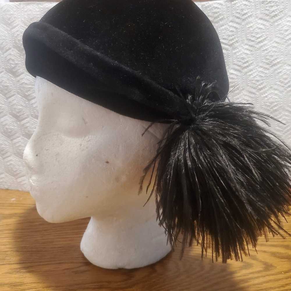 VINTAGE  VELOUR  LADIES  BLACK FELT CURVETTE HAT … - image 3