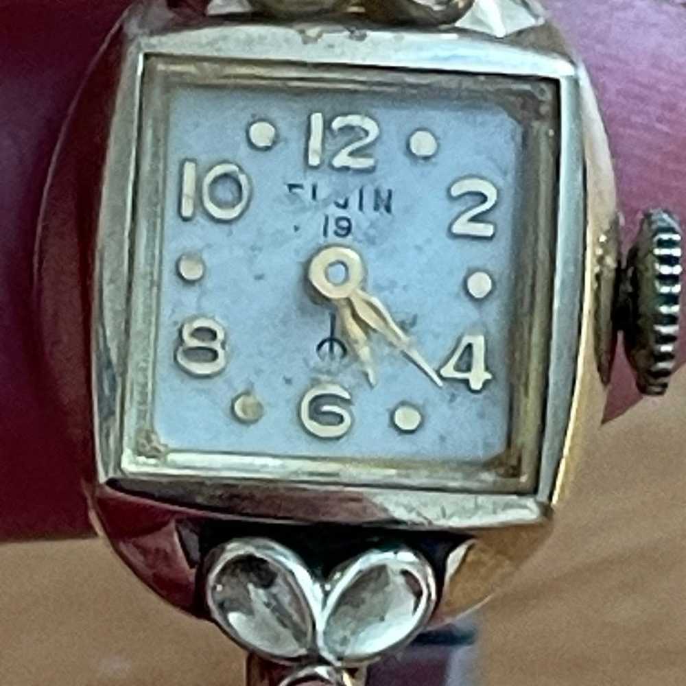 Vintage ELGIN ladies watch with gold band WORKS - image 9