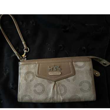 Coach vintage signature logo wristlet