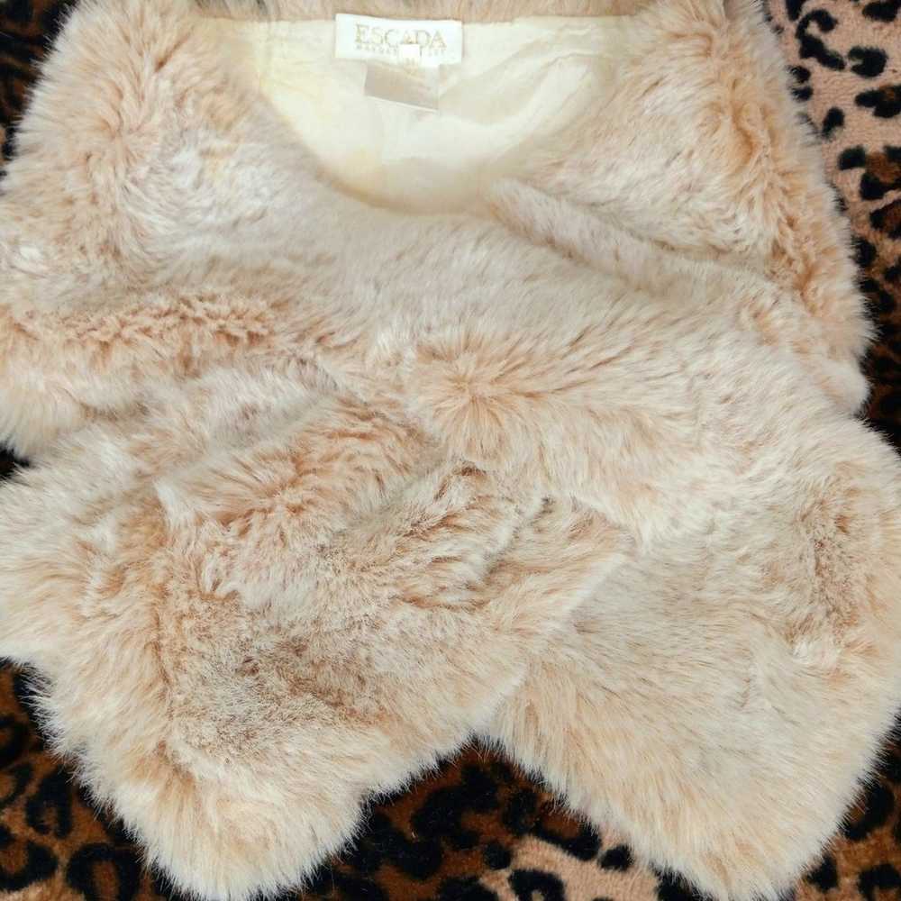 ESCADA Vintage Buff Faux Fur Wrap Shawl Size 34 D… - image 12